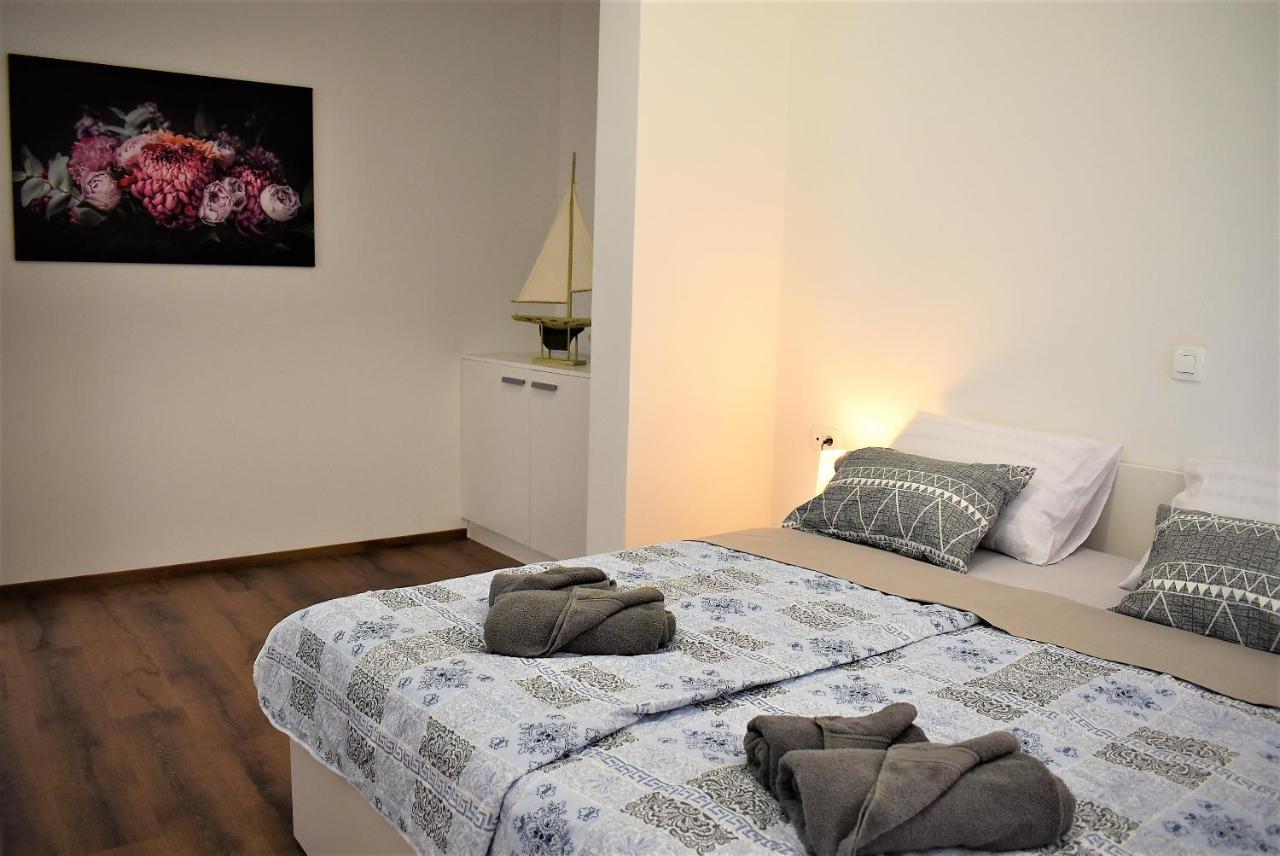 Apartment Aci Marina Rab Banjol 外观 照片